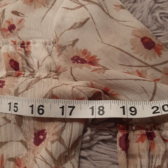 Lucky Brand Boho Sheer Neck Bell Sleeve Floral Top Size Small - Picture 5 of 13